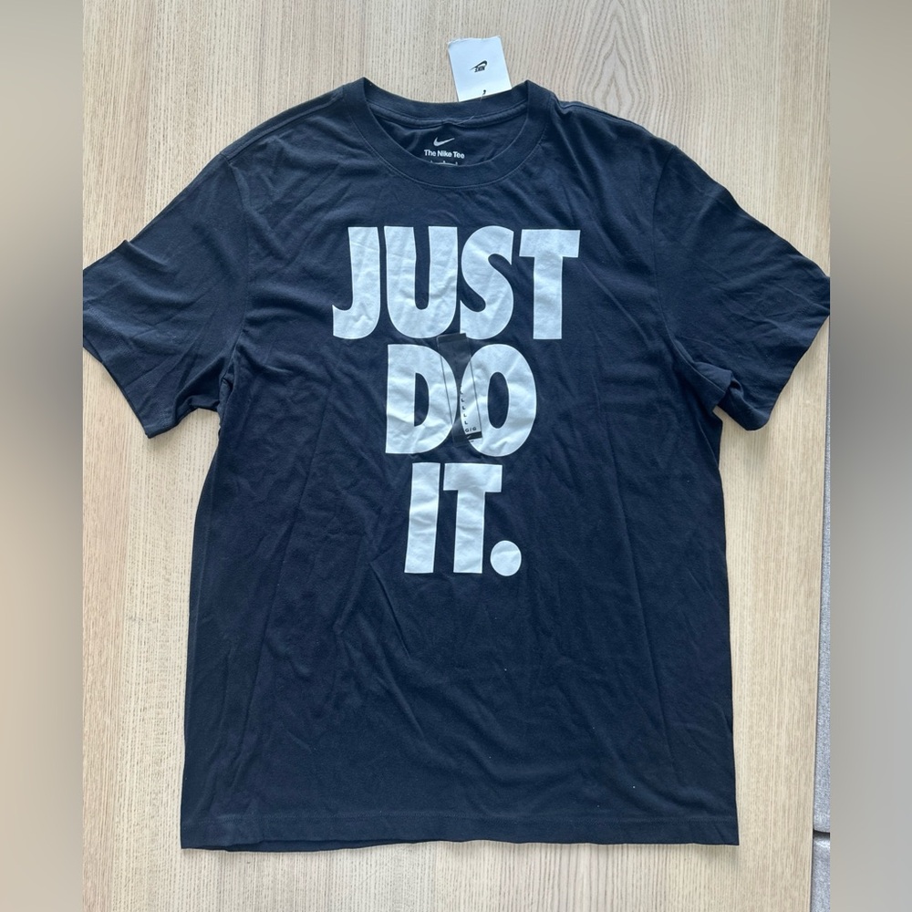 Nike “Just Do It” T-Shirt Men’s Size L Black Athletic Performance NWT